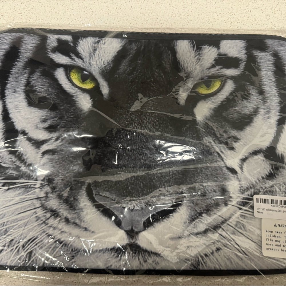 Laptop sleeve . Zipper